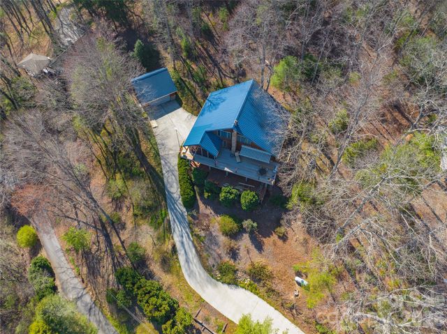 369 Deals Gap Road, Robbinsville, NC 28771