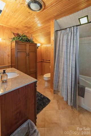 369 Deals Gap Road, Robbinsville, NC 28771