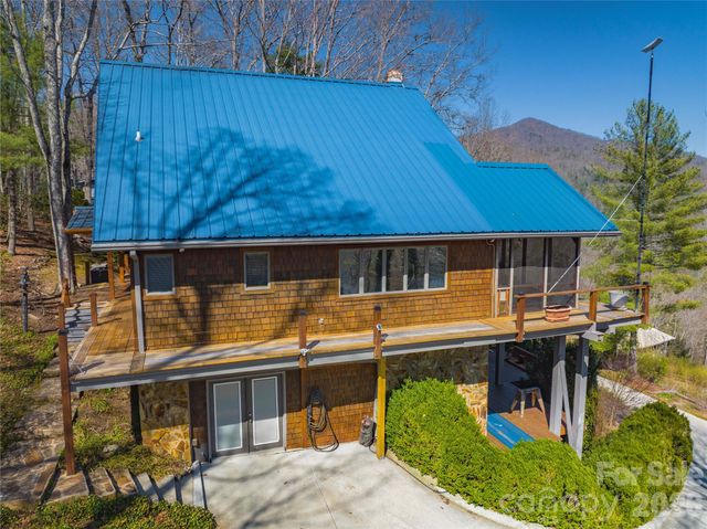 369 Deals Gap Road, Robbinsville, NC 28771