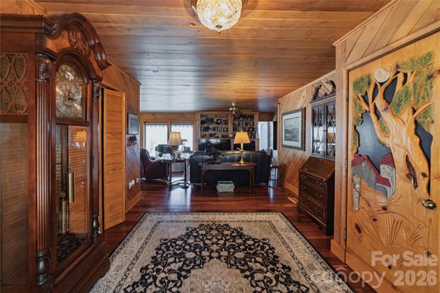 369 Deals Gap Road, Robbinsville, NC 28771