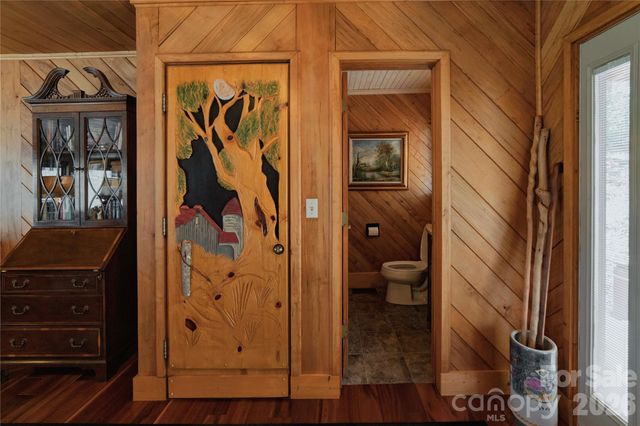 369 Deals Gap Road, Robbinsville, NC 28771