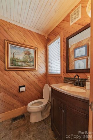 369 Deals Gap Road, Robbinsville, NC 28771