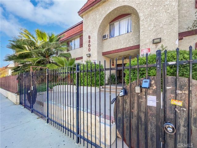 8800 Cedros 209, Panorama City, CA 91402