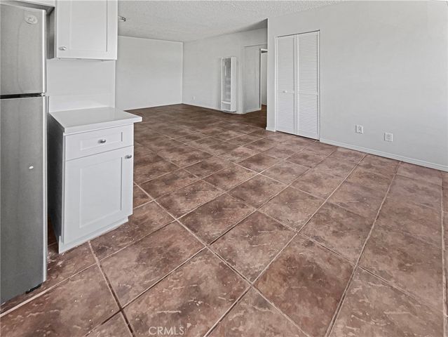 8800 Cedros 209, Panorama City, CA 91402