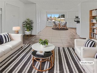 8800 Cedros 209, Panorama City, CA 91402