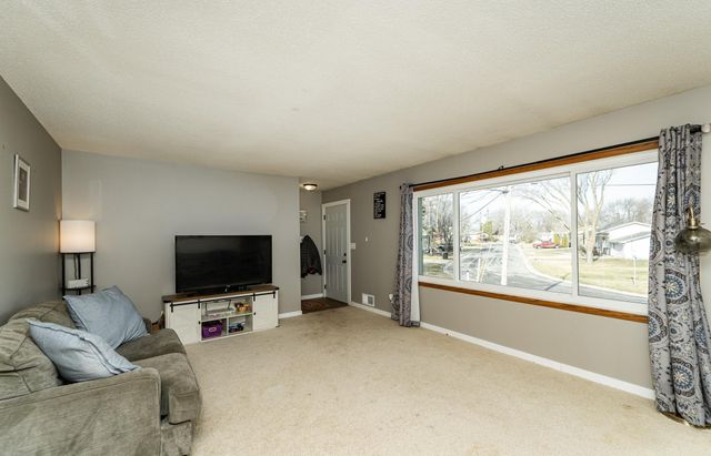 306 4th Avenue NE, Byron, MN 55920