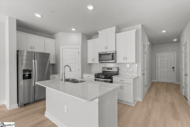 402 Blissful Court, Taylors, SC 29687