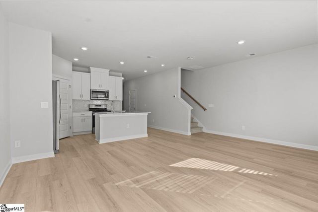 402 Blissful Court, Taylors, SC 29687