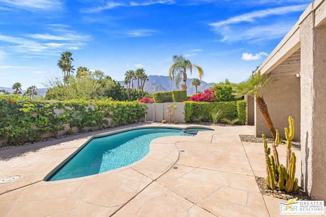 997 N Sundance Circle, Palm Springs, CA 92262