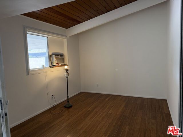 6417 Wystone Avenue, Los Angeles, CA 91335