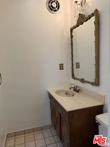 6417 Wystone Avenue, Los Angeles, CA 91335