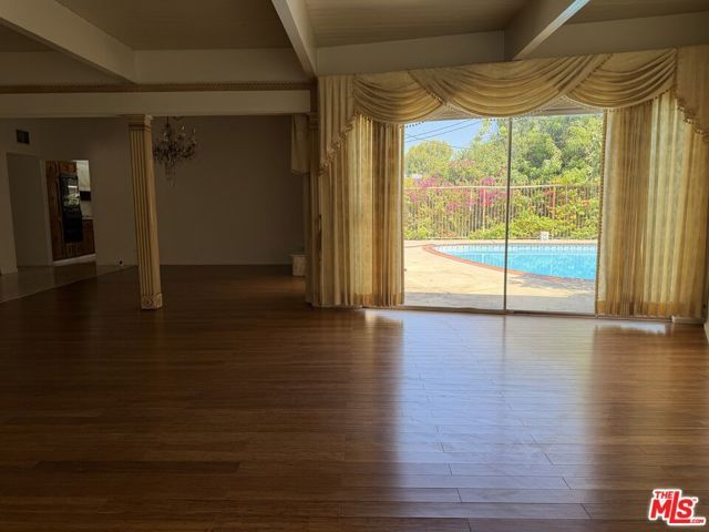 6417 Wystone Avenue, Los Angeles, CA 91335