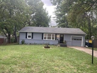 506 E 91st Terrace, Kansas City, MO 64131
