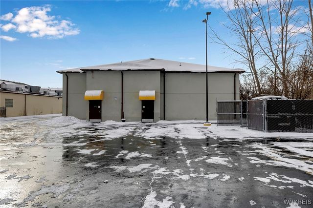 7680 Niagara Falls Boulevard, Niagara Falls, NY 14304