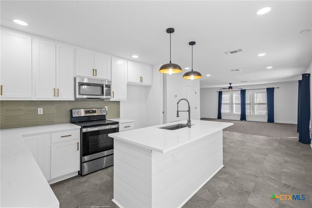 1110 Buena Vista Avenue, Victoria, TX 77901