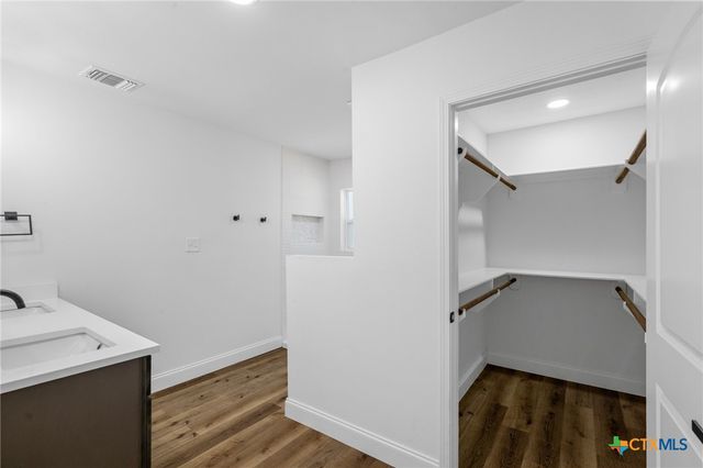 1110 Buena Vista Avenue, Victoria, TX 77901