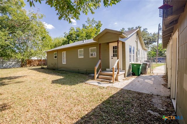 1110 Buena Vista Avenue, Victoria, TX 77901