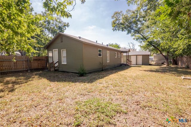 1110 Buena Vista Avenue, Victoria, TX 77901