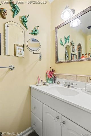 3222 Woodland Avenue, Royal Oak, MI 48073