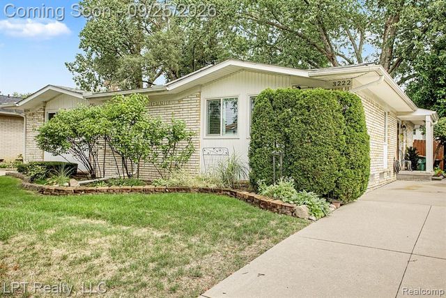 3222 Woodland Avenue, Royal Oak, MI 48073