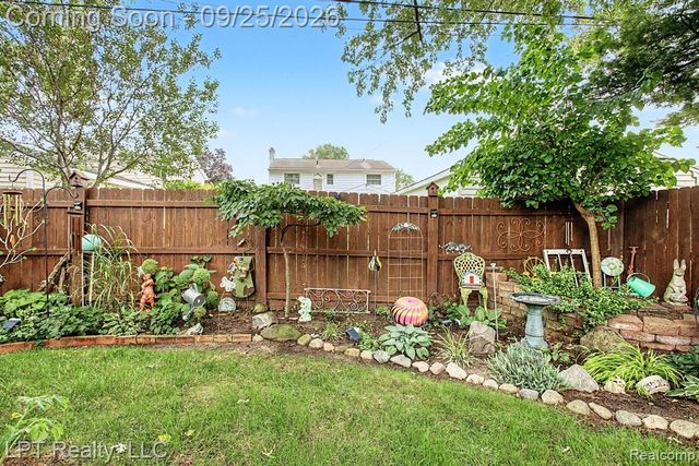 3222 Woodland Avenue, Royal Oak, MI 48073