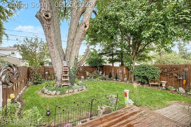3222 Woodland Avenue, Royal Oak, MI 48073