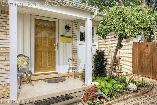 3222 Woodland Avenue, Royal Oak, MI 48073