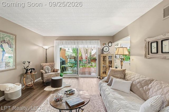 3222 Woodland Avenue, Royal Oak, MI 48073