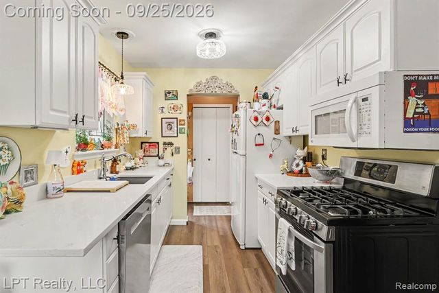 3222 Woodland Avenue, Royal Oak, MI 48073