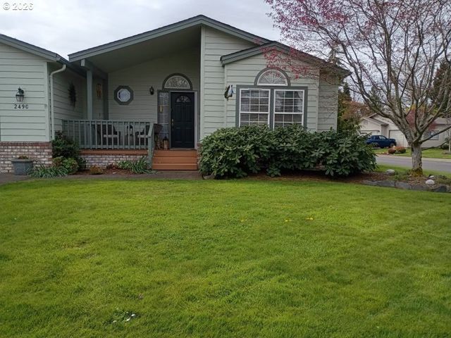 2490 BLUE BOY Ln, Eugene, OR 97404