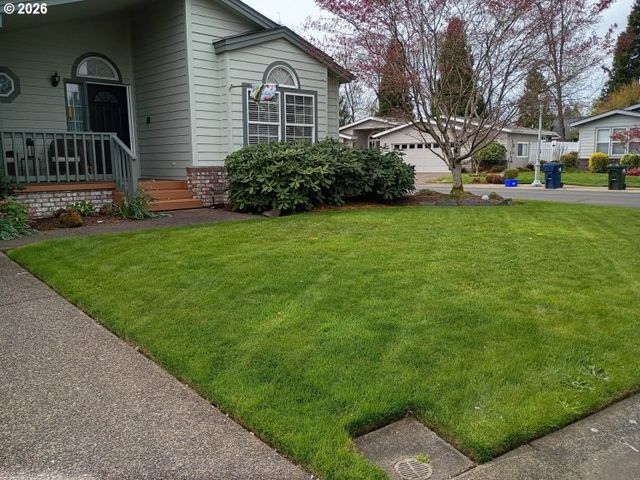 2490 BLUE BOY Ln, Eugene, OR 97404