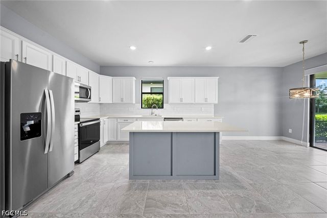 3685 E hampton CIR, Alva, FL 33920