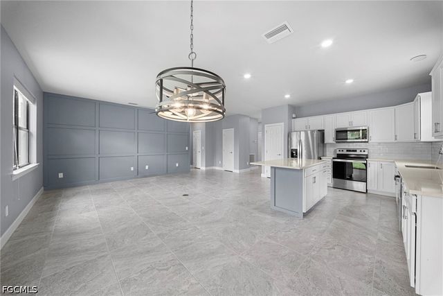 3685 E hampton CIR, Alva, FL 33920