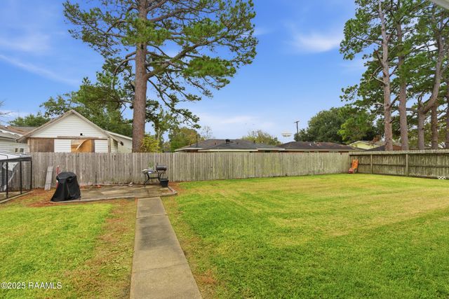 227 Brick Street, Breaux Bridge, LA 70517