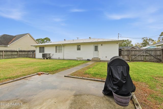 227 Brick Street, Breaux Bridge, LA 70517