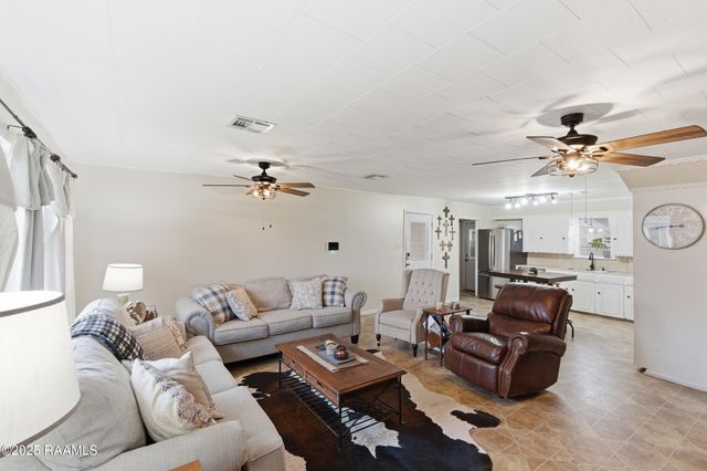 227 Brick Street, Breaux Bridge, LA 70517