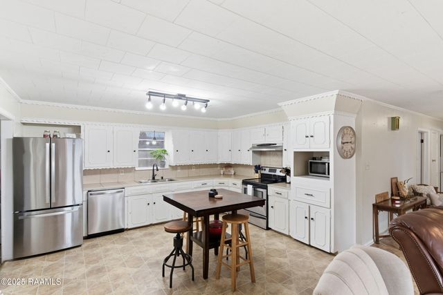 227 Brick Street, Breaux Bridge, LA 70517