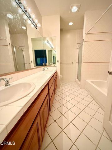 1811 Manning 201, Los Angeles, CA 90025