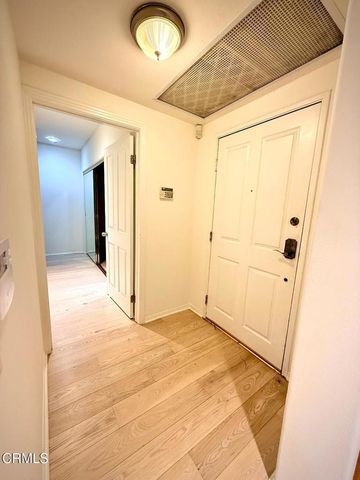 1811 Manning 201, Los Angeles, CA 90025