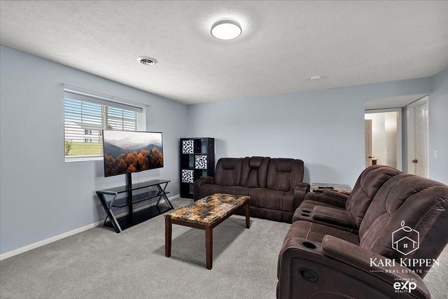 1698 Trent Ridge Court, Cedar Springs, MI 49319