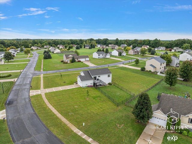 1698 Trent Ridge Court, Cedar Springs, MI 49319