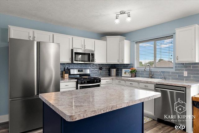 1698 Trent Ridge Court, Cedar Springs, MI 49319
