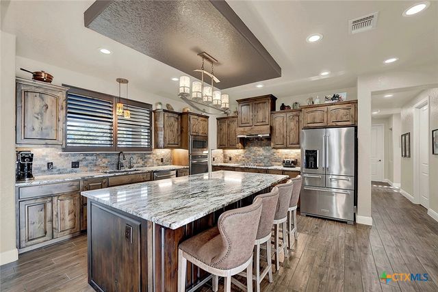 1309 E Street, Floresville, TX 78114