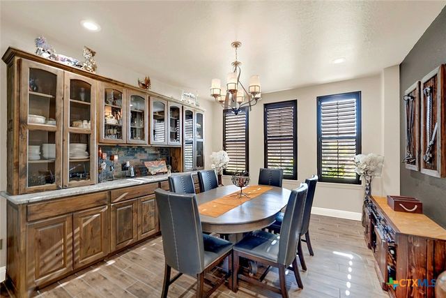 1309 E Street, Floresville, TX 78114