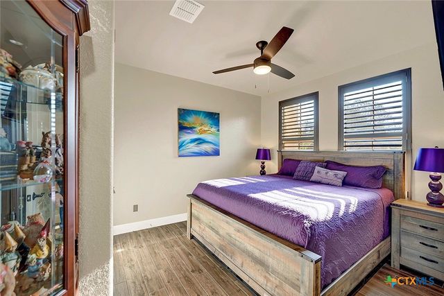 1309 E Street, Floresville, TX 78114