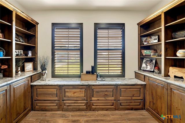 1309 E Street, Floresville, TX 78114