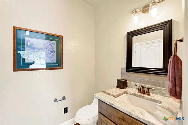 1309 E Street, Floresville, TX 78114