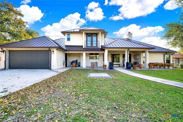 1309 E Street, Floresville, TX 78114