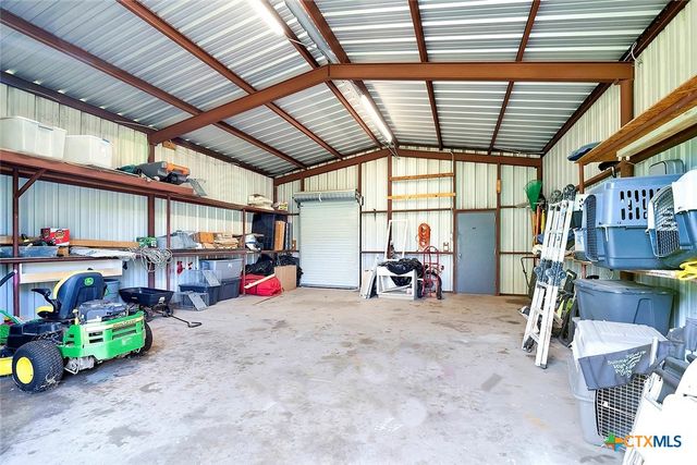 1309 E Street, Floresville, TX 78114