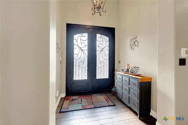 1309 E Street, Floresville, TX 78114